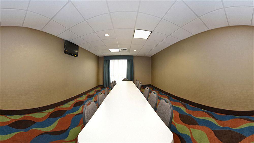 Junction City Inn & Suites Екстериор снимка