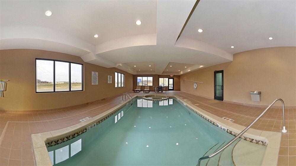 Junction City Inn & Suites Съоръжения снимка
