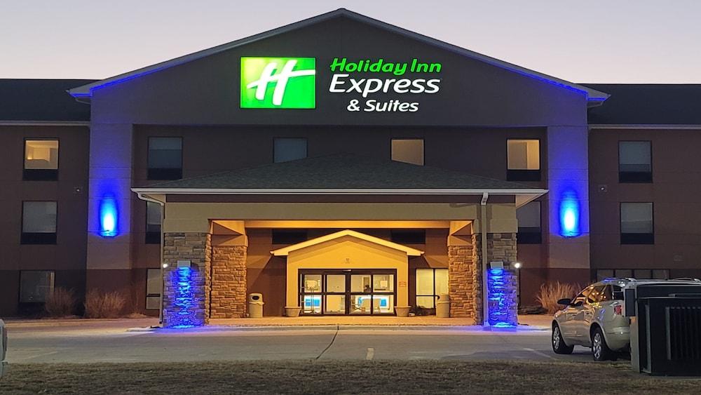 Junction City Inn & Suites Екстериор снимка