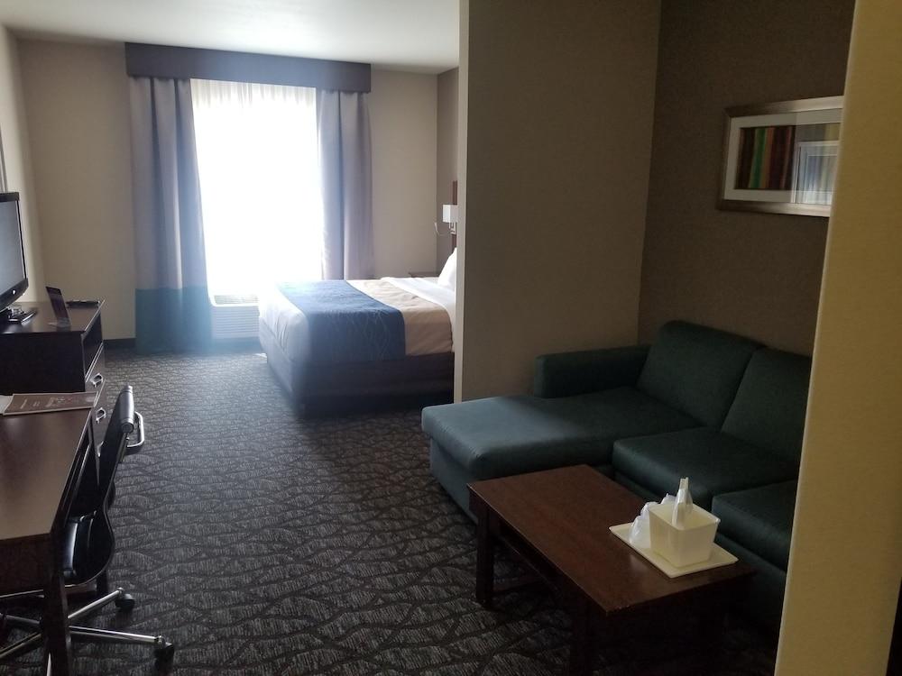 Junction City Inn & Suites Екстериор снимка