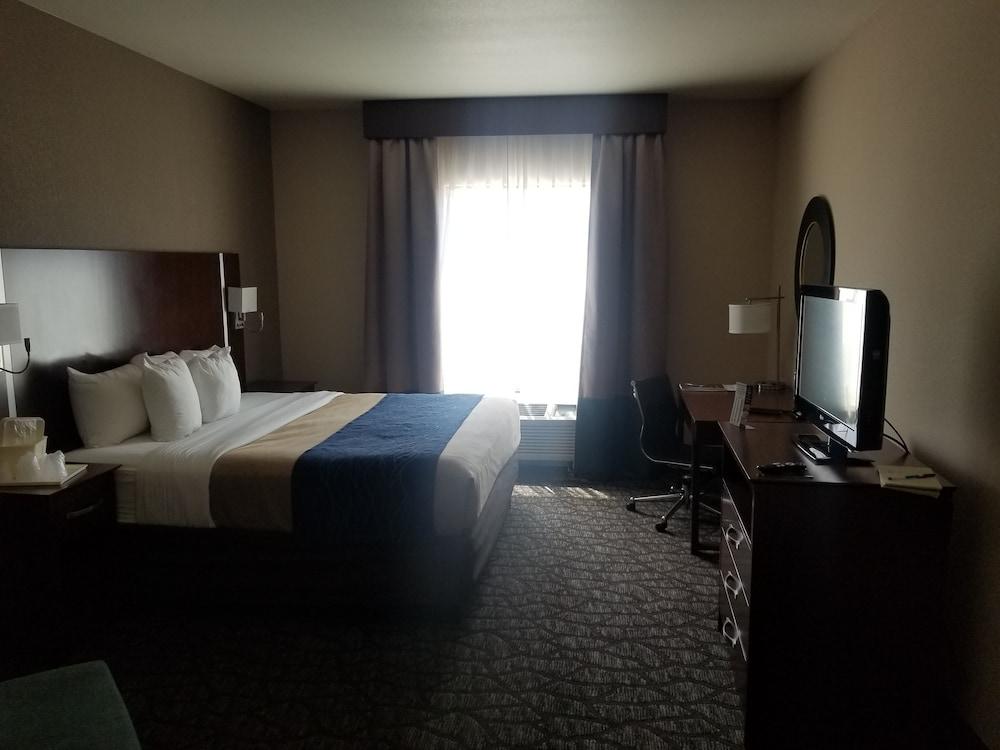 Junction City Inn & Suites Екстериор снимка