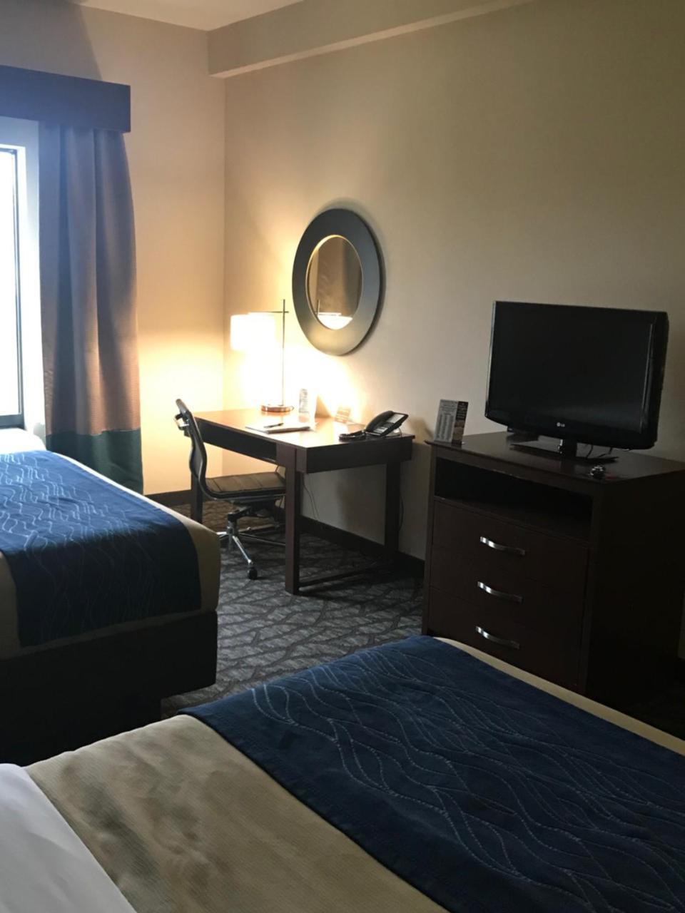 Junction City Inn & Suites Екстериор снимка