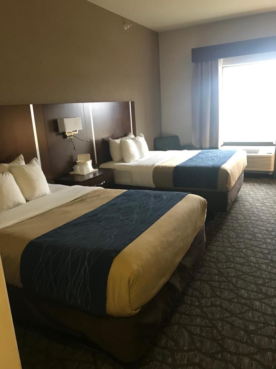 Junction City Inn & Suites Екстериор снимка