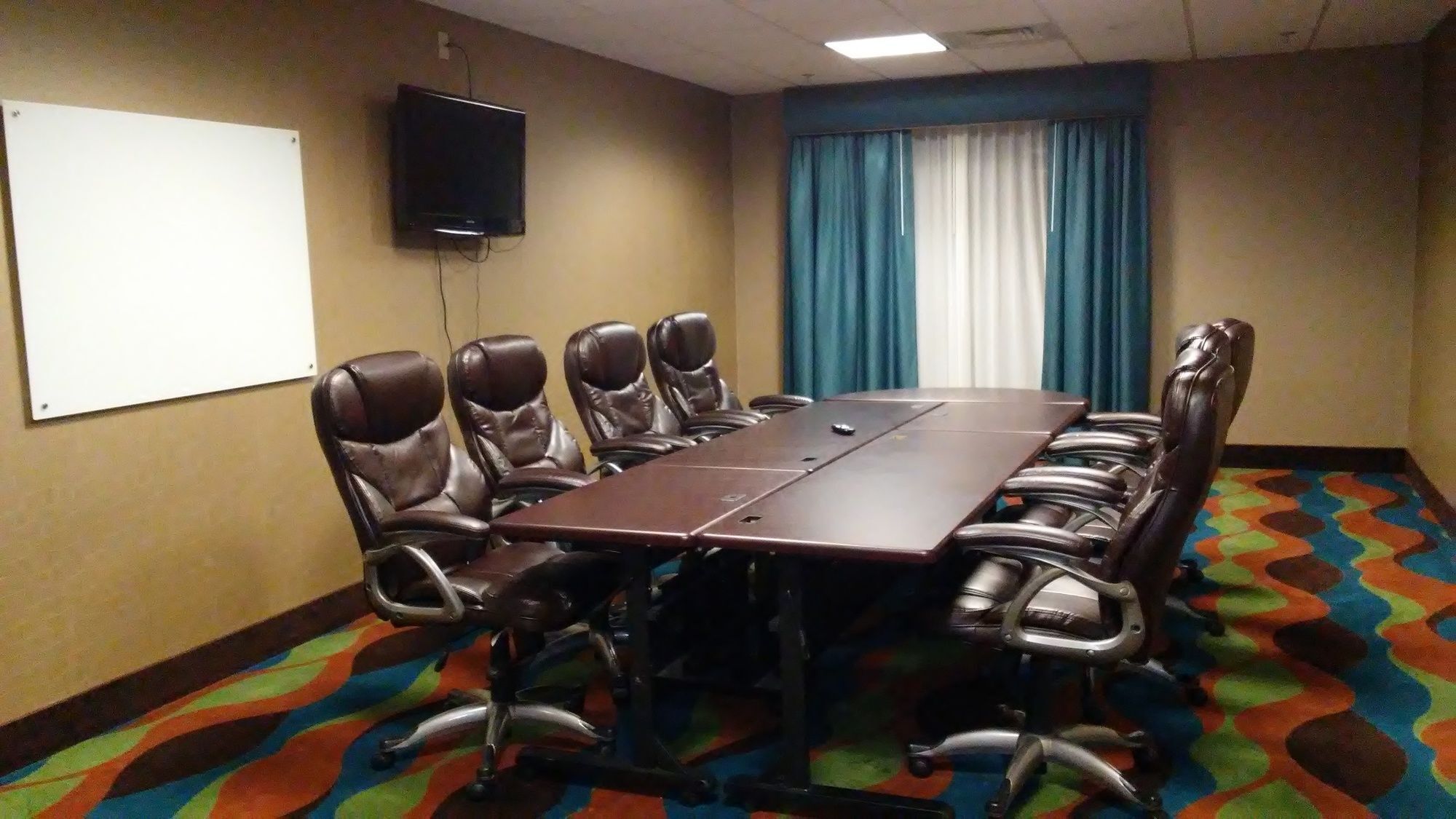 Junction City Inn & Suites Екстериор снимка