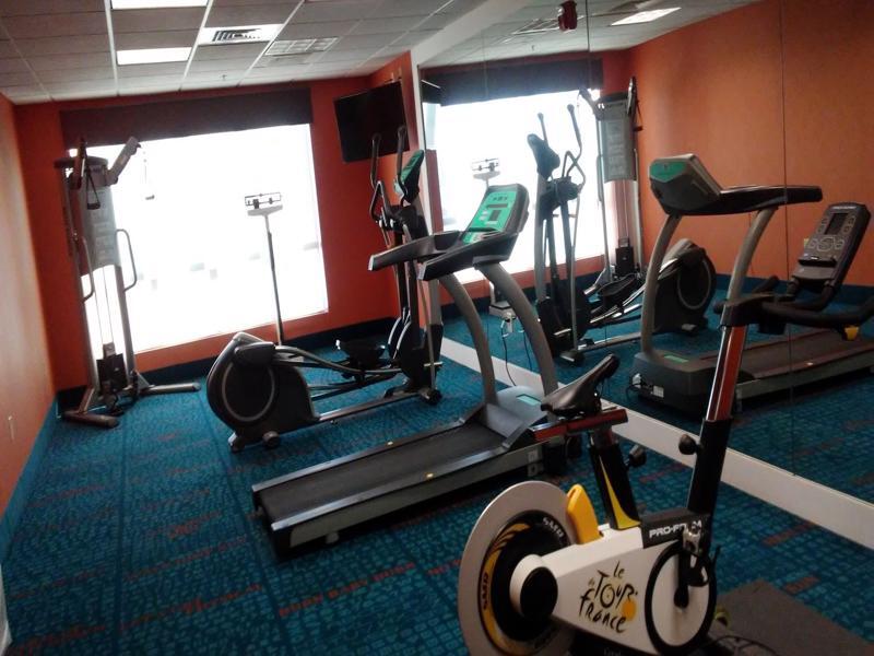 Junction City Inn & Suites Екстериор снимка