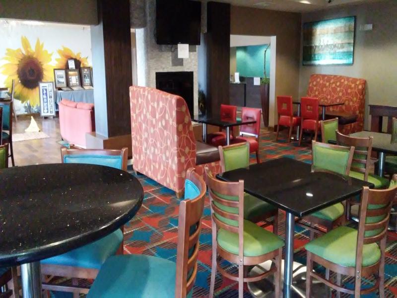 Junction City Inn & Suites Екстериор снимка