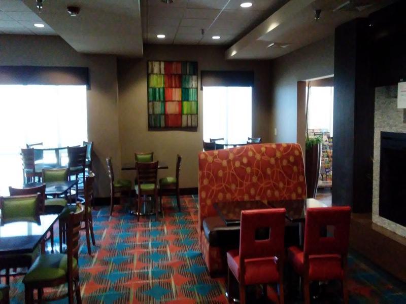 Junction City Inn & Suites Екстериор снимка